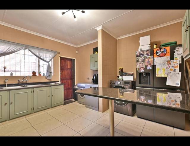 4 BEDROOM HOUSE FOR SALE IN RANDPARK RIDGE